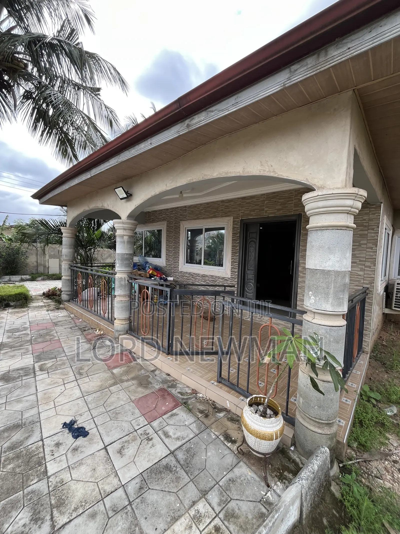 3bdrm House in Sarpeiman, Amasaman for rent