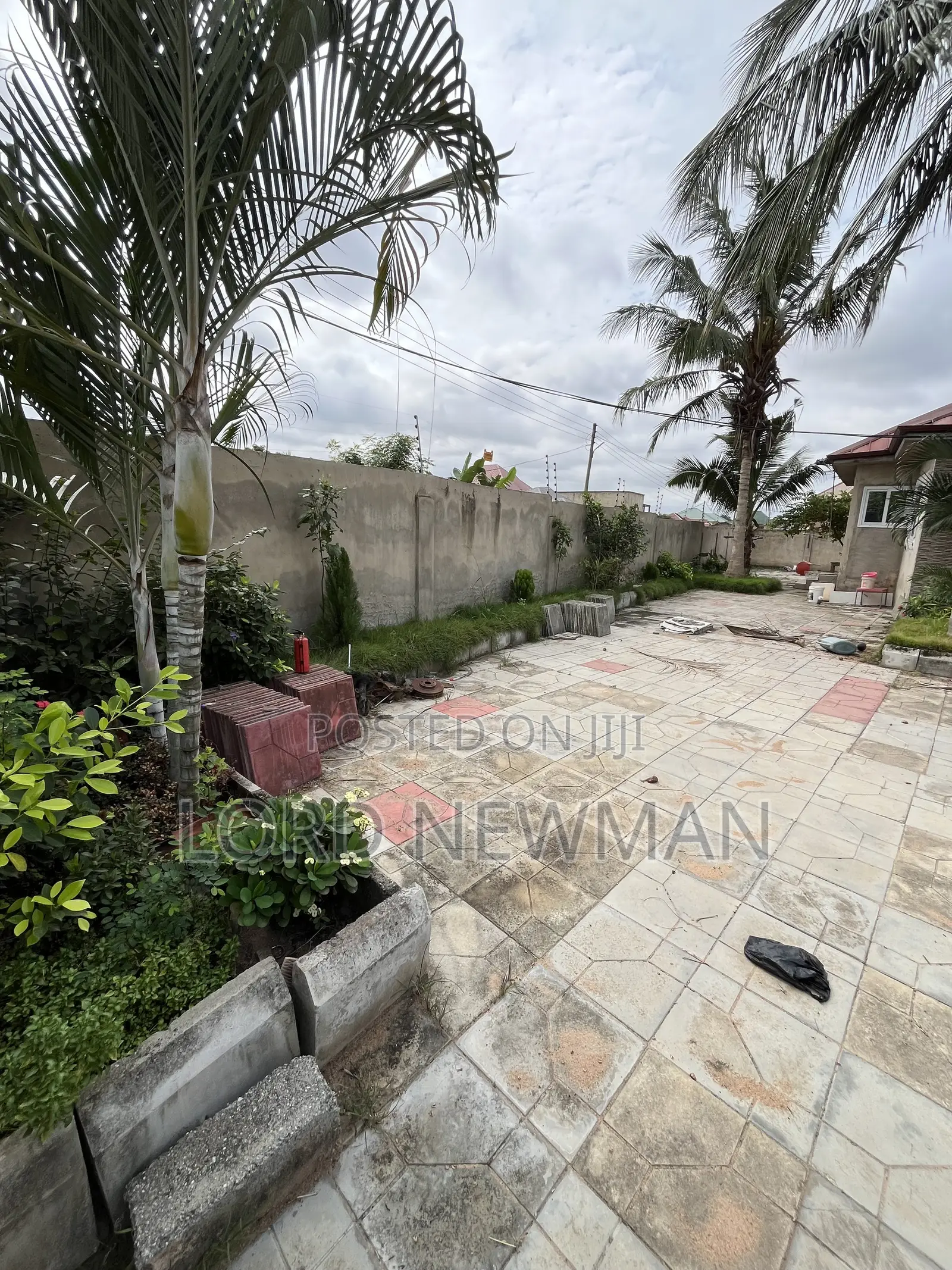 3bdrm House in Sarpeiman, Amasaman for rent
