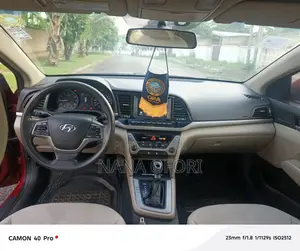 Hyundai Elantra 2017 Red
