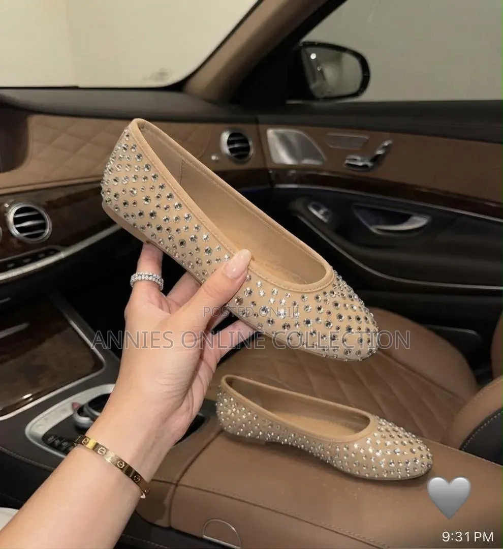 Quality Ladies Flat Shoes