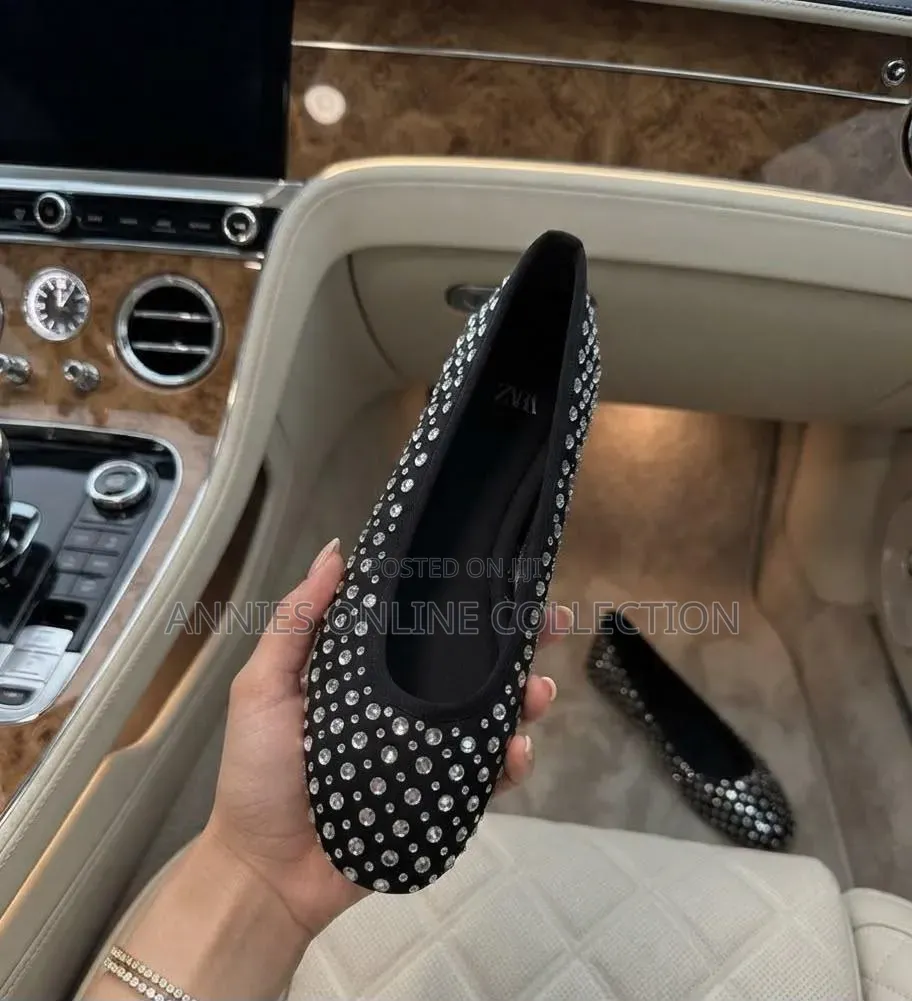 Quality Ladies Flat Shoes