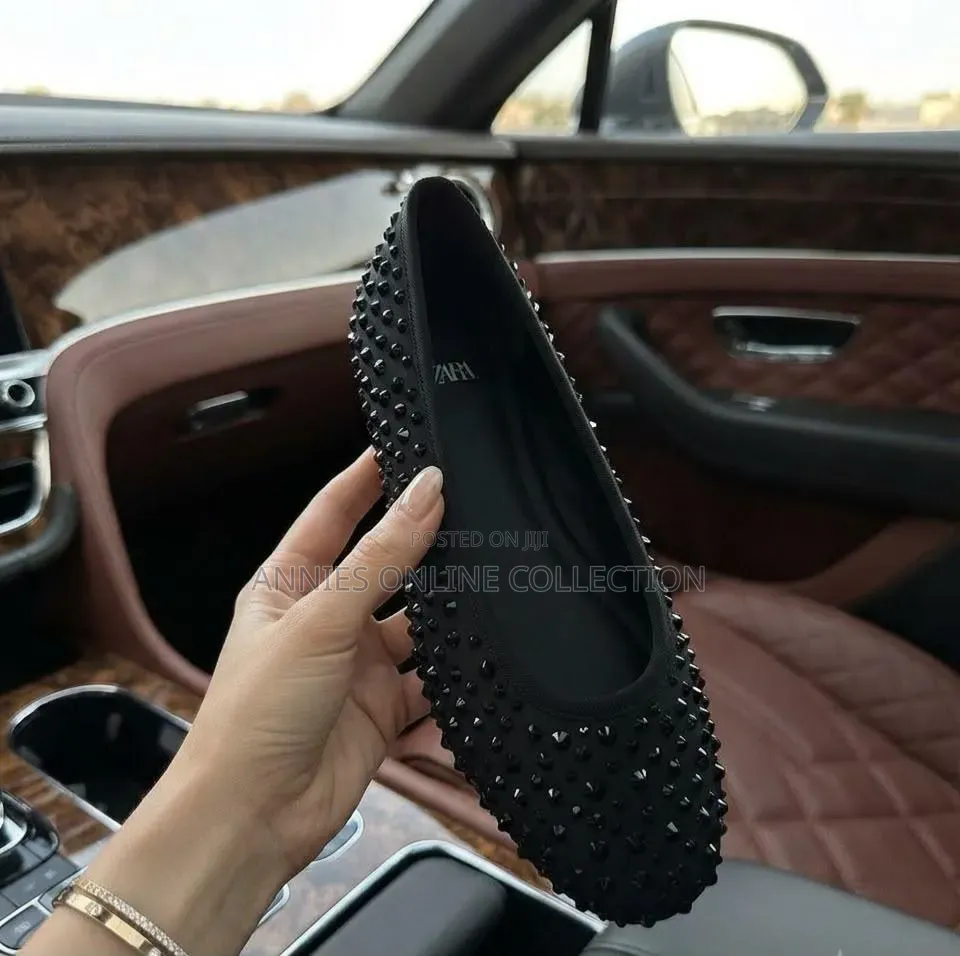Quality Ladies Flat Shoes