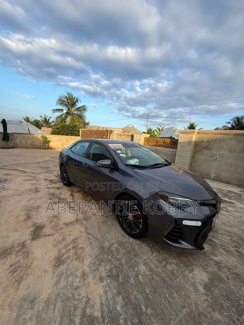 Toyota Corolla S 4dr Sedan (1.8L 4cyl CVT) 2014 Gray