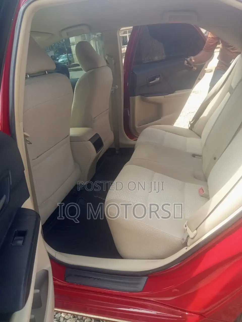 Toyota Camry LE 4dr Sedan (2.5L 4cyl 6A) 2014 Red