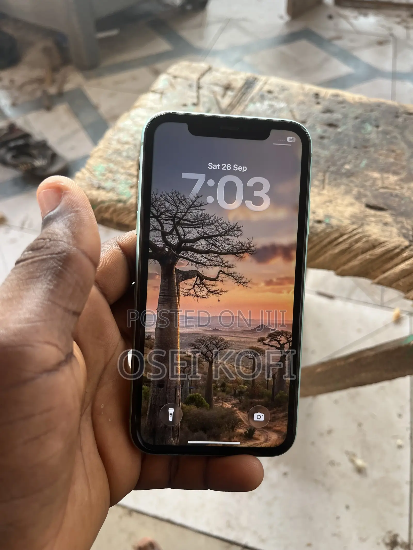 New Apple iPhone 11 64 GB Green