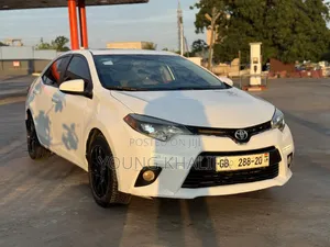 Toyota Corolla 2015 White