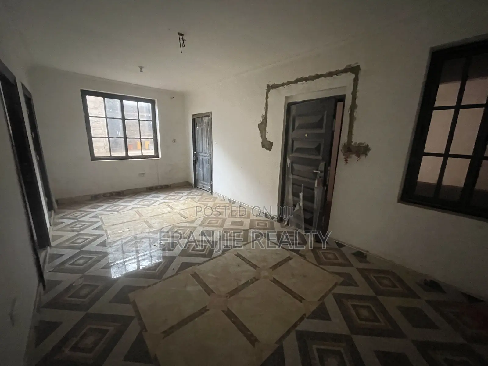 1bdrm Apartment in Franjie Realty, West Hills Mall Area for rent