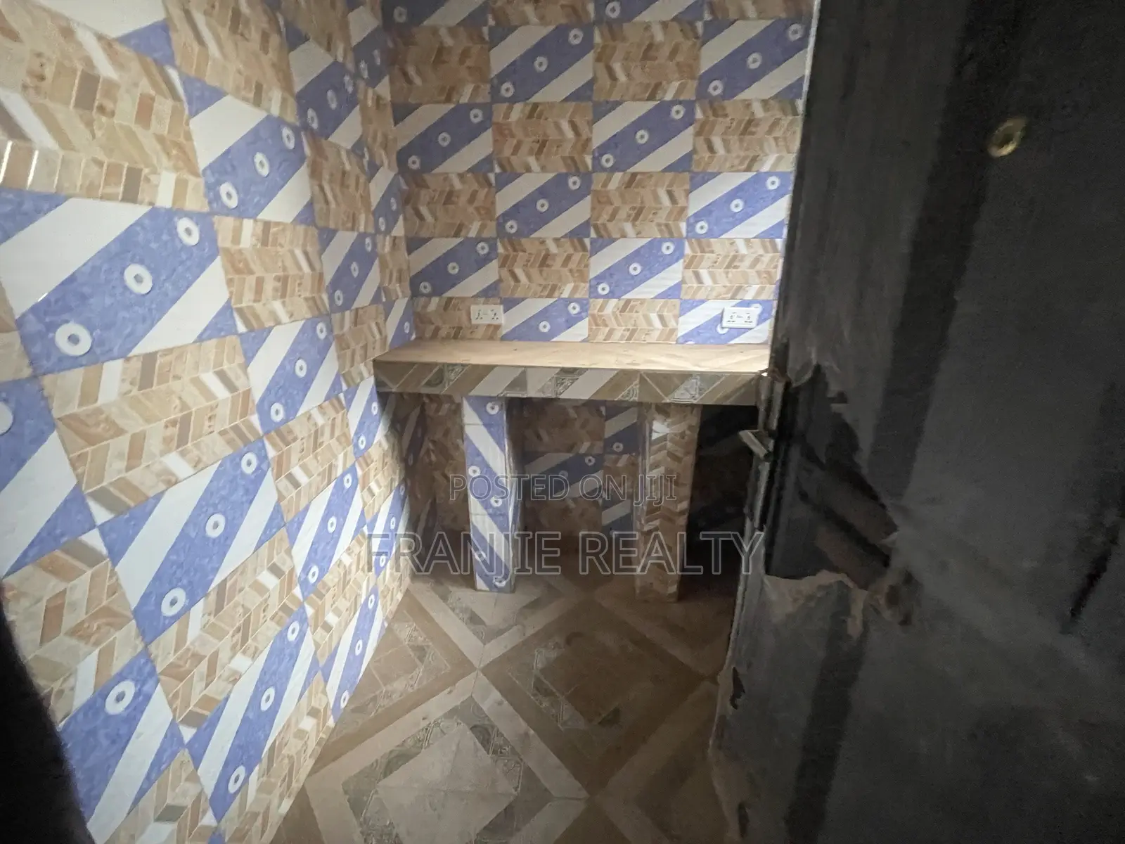 1bdrm Apartment in Franjie Realty, West Hills Mall Area for rent