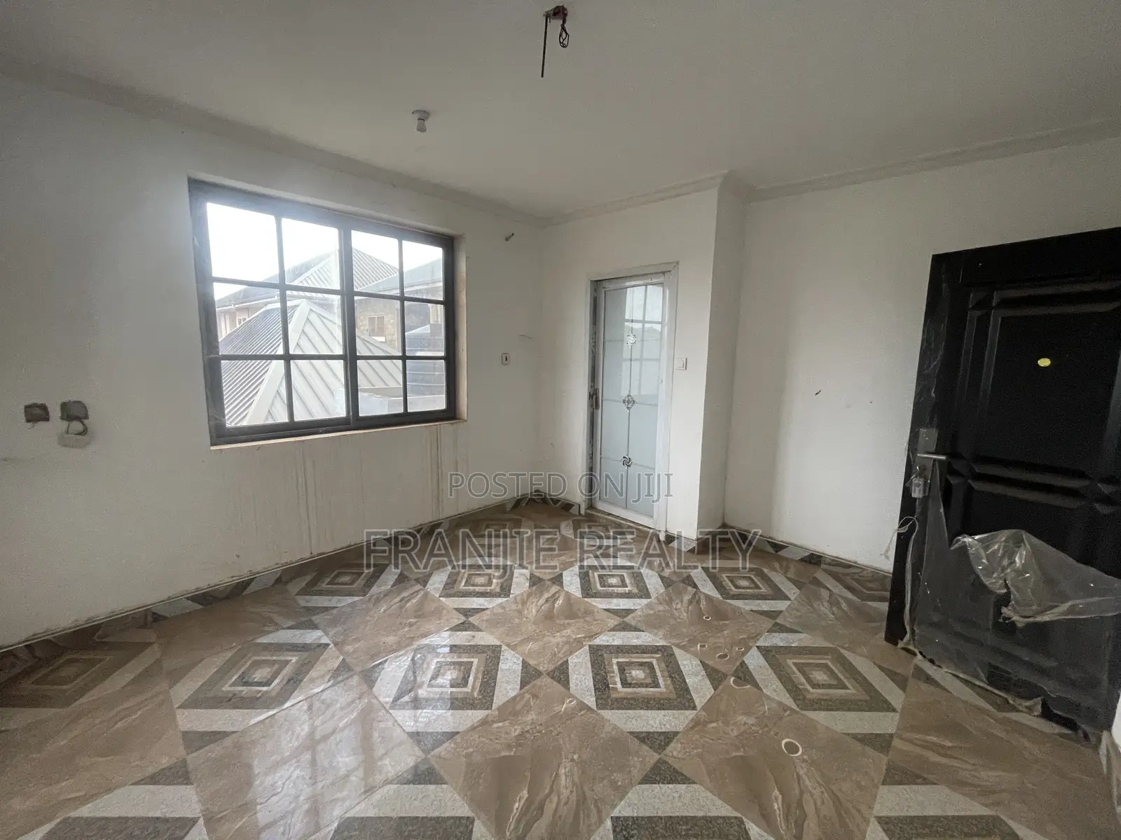 1bdrm Apartment in Franjie Realty, West Hills Mall Area for rent