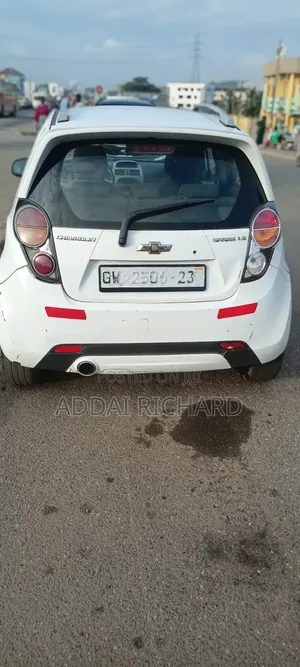 Chevrolet Spark 2015 White