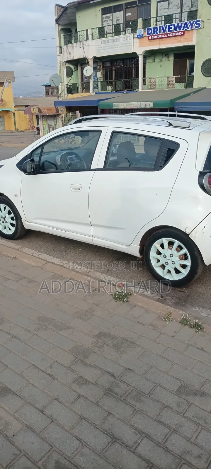 Chevrolet Spark 2015 White