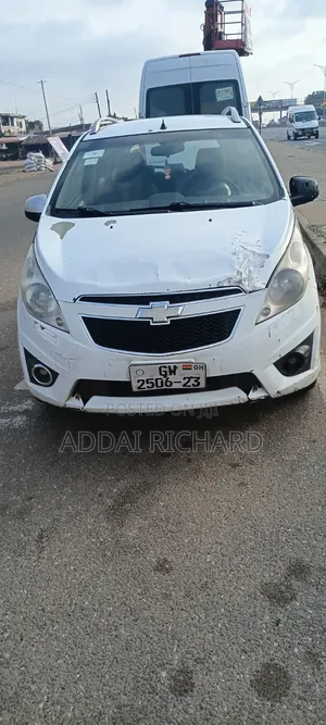 Chevrolet Spark 2015 White
