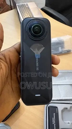 Insta360 X5