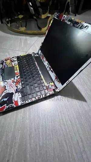 Laptop Toshiba Satellite A350 8GB Intel Core i5 HDD+SSD 256GB