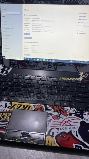 Laptop Toshiba Satellite A350 8GB Intel Core i5 HDD+SSD 256GB