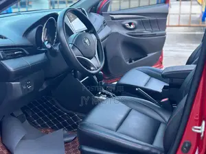 Toyota Yaris 2021 Black