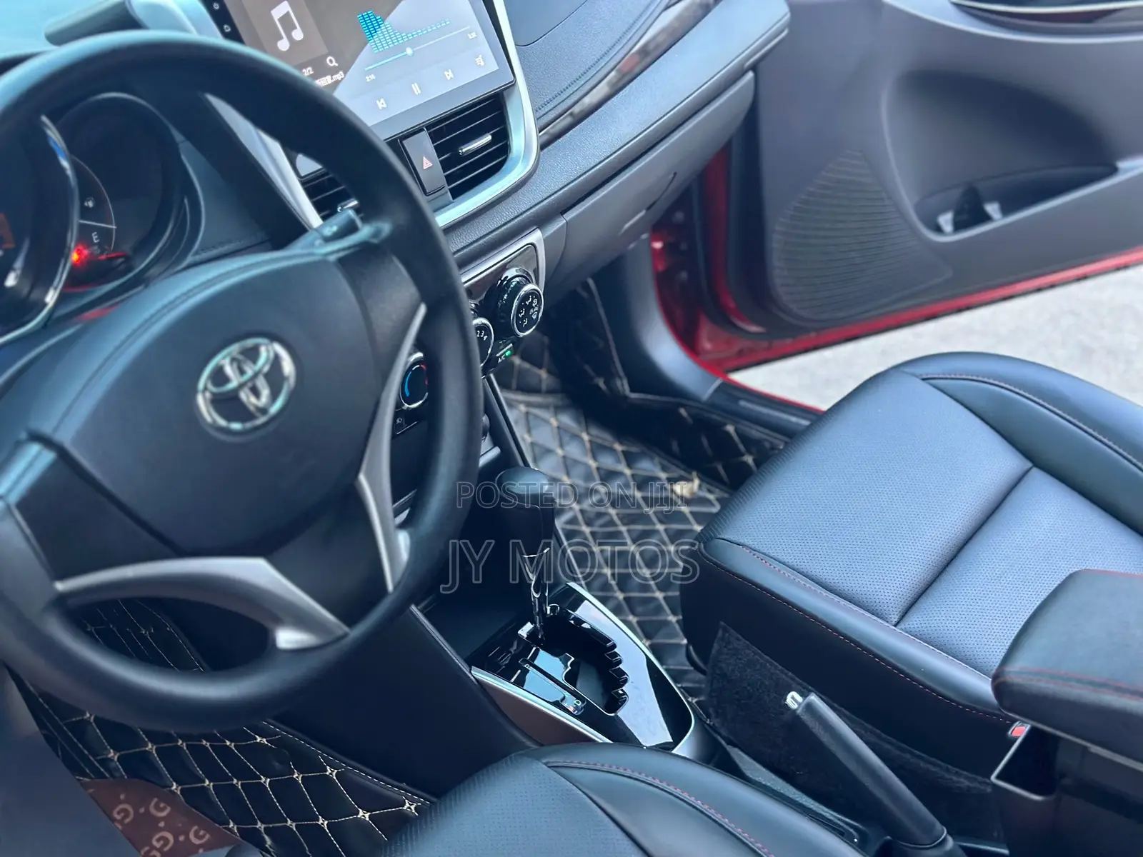Toyota Yaris 2021 Black