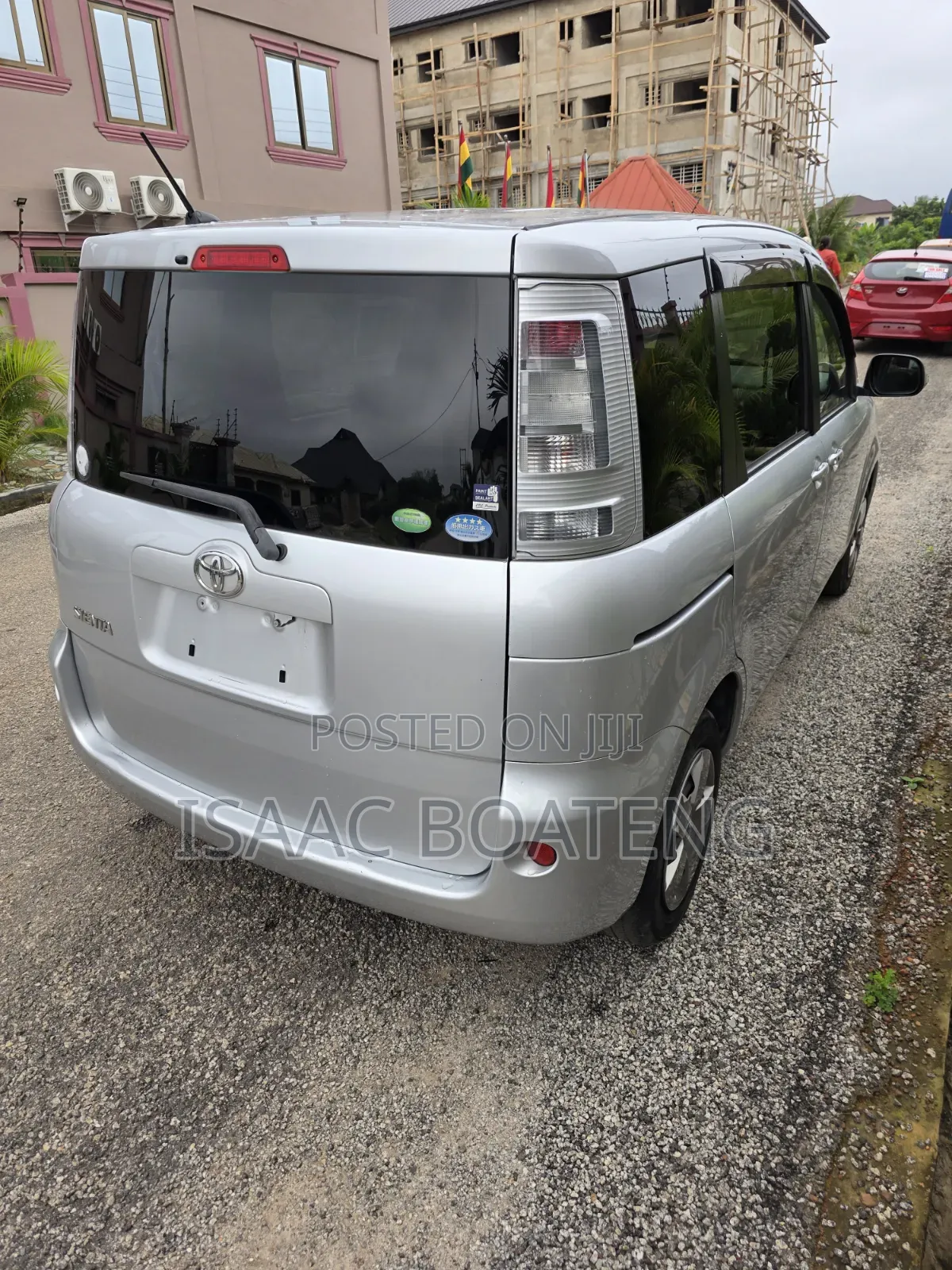 Toyota Sienta 1.5 FWD 2014 Silver