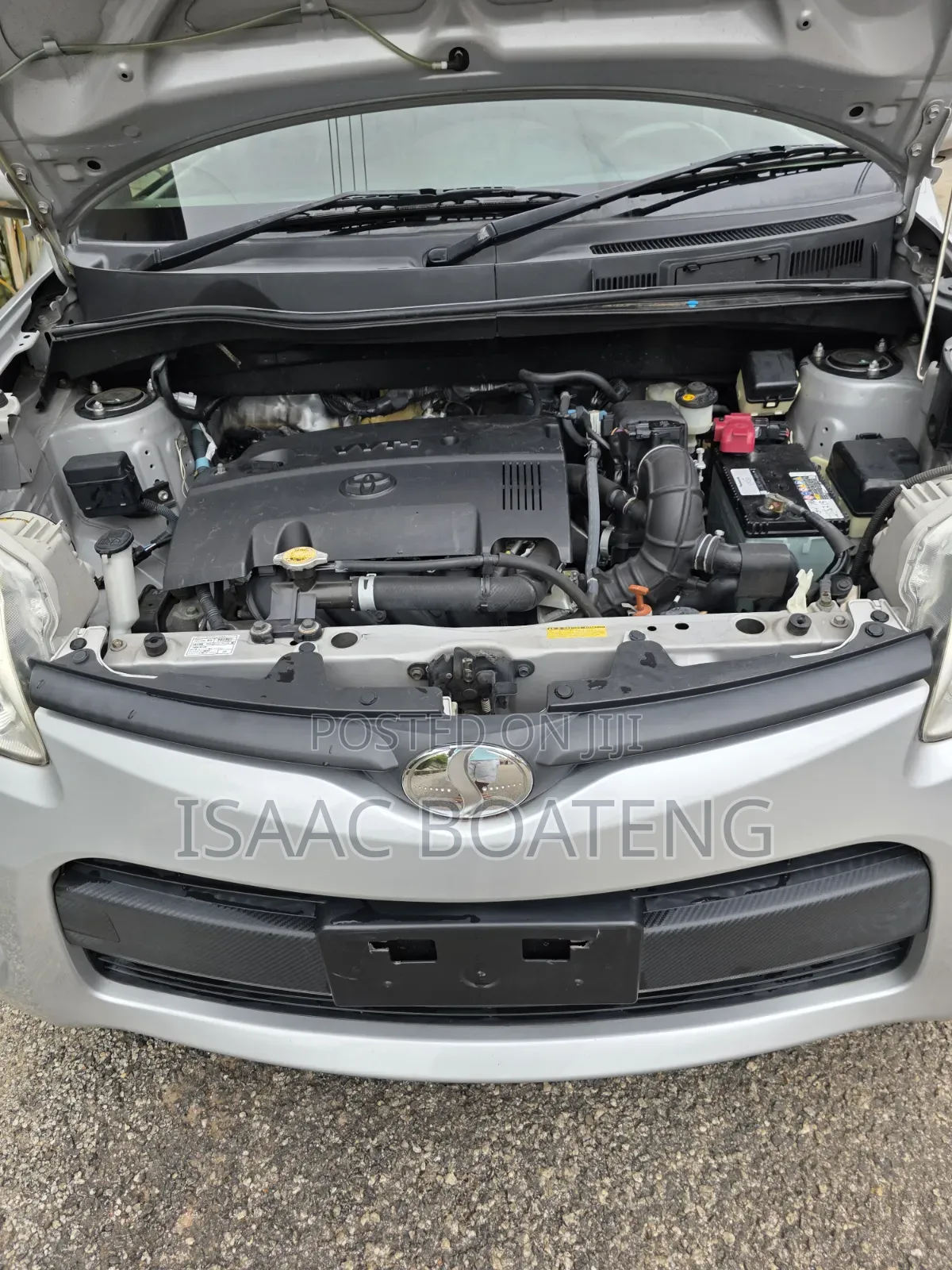 Toyota Sienta 1.5 FWD 2014 Silver