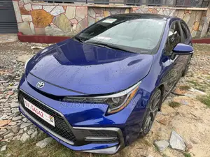 Toyota Corolla SE 2022 Blue