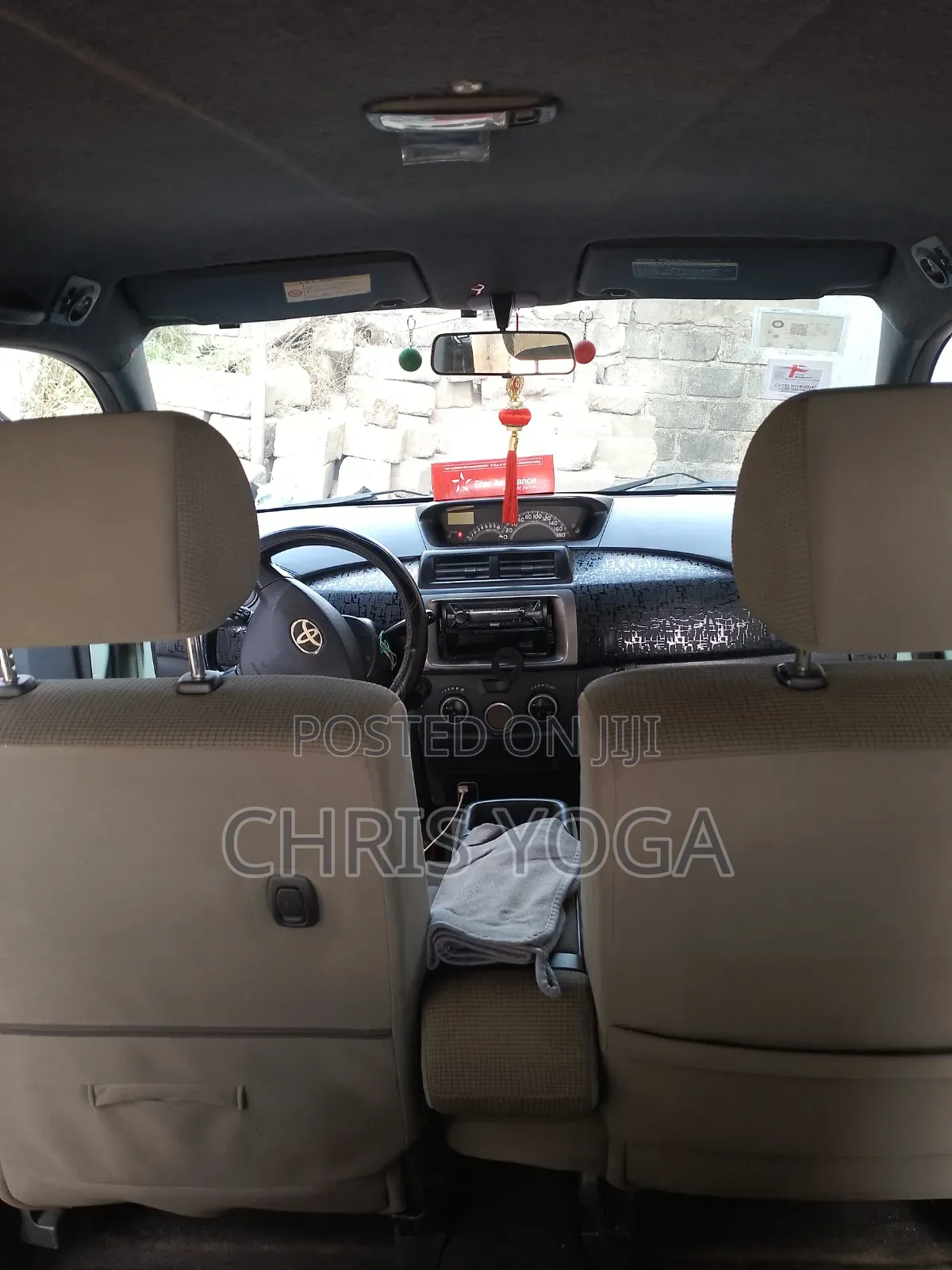 Toyota bB 2011 Green