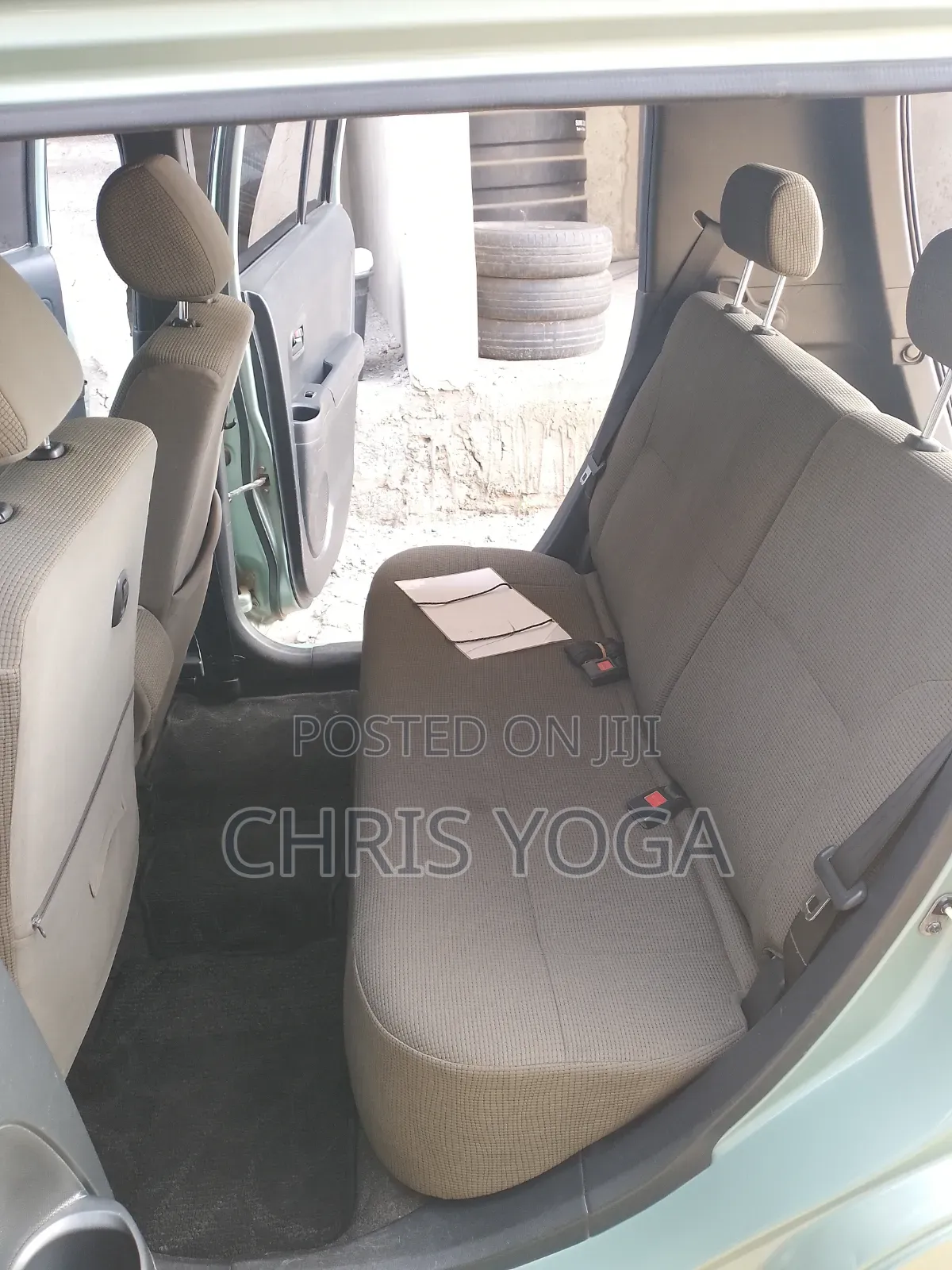 Toyota bB 2011 Green