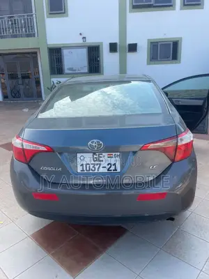 Toyota Corolla 2015
