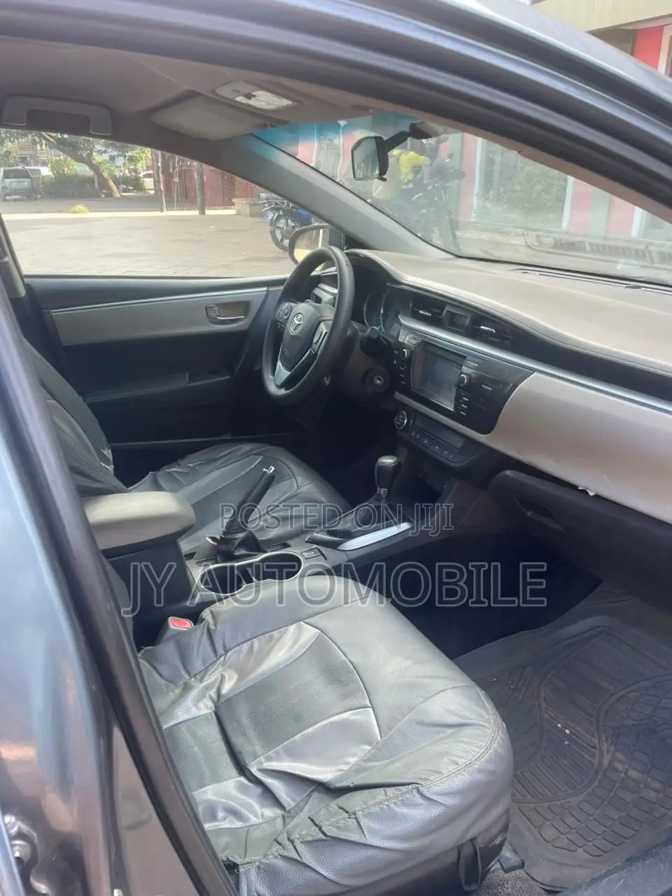 Toyota Corolla 2015