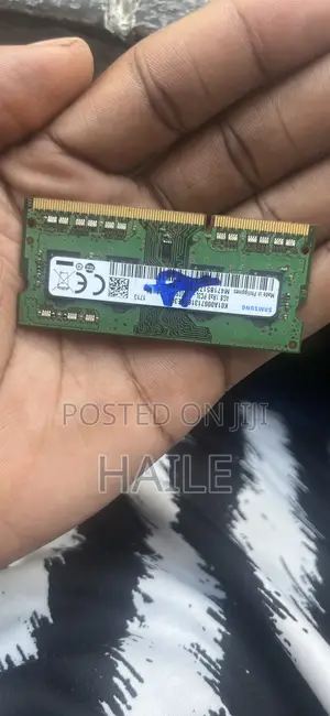 Lenovo Samsung 4GB DDR3L 1600MHz Laptop RAM (5M30G18425)⁠