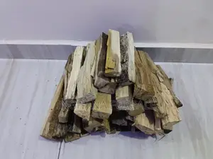 Firewood, Wood for Fire. 3 Kg Packed for 10 Cedi