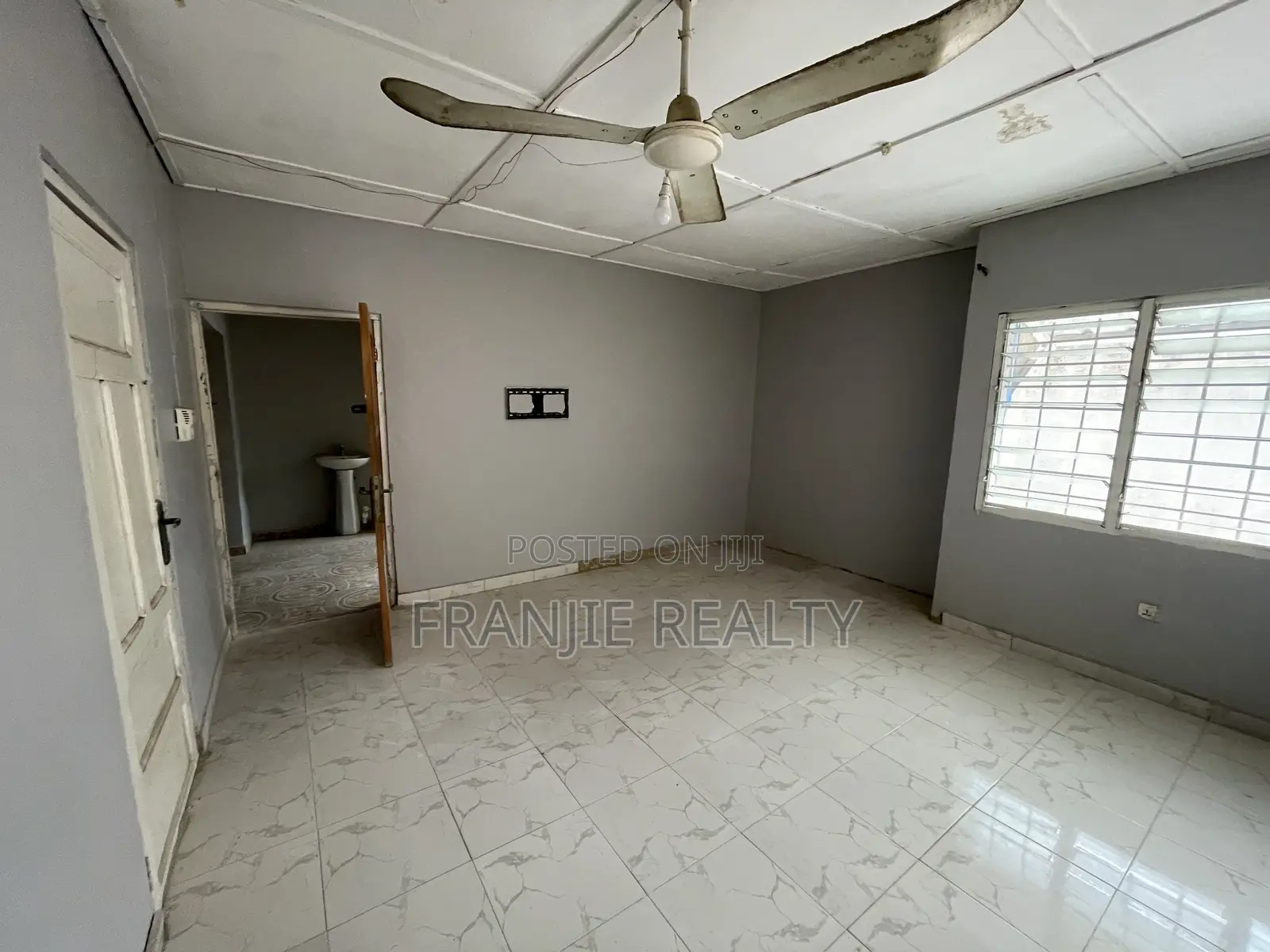 3bdrm Apartment in Franjie Realty, Weija for rent