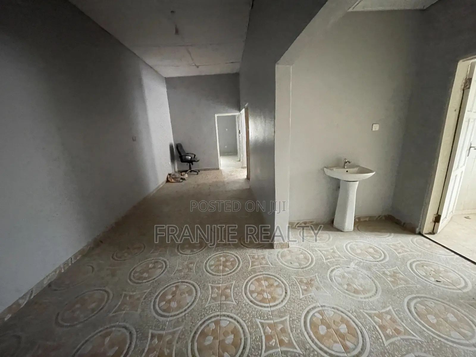 3bdrm Apartment in Franjie Realty, Weija for rent