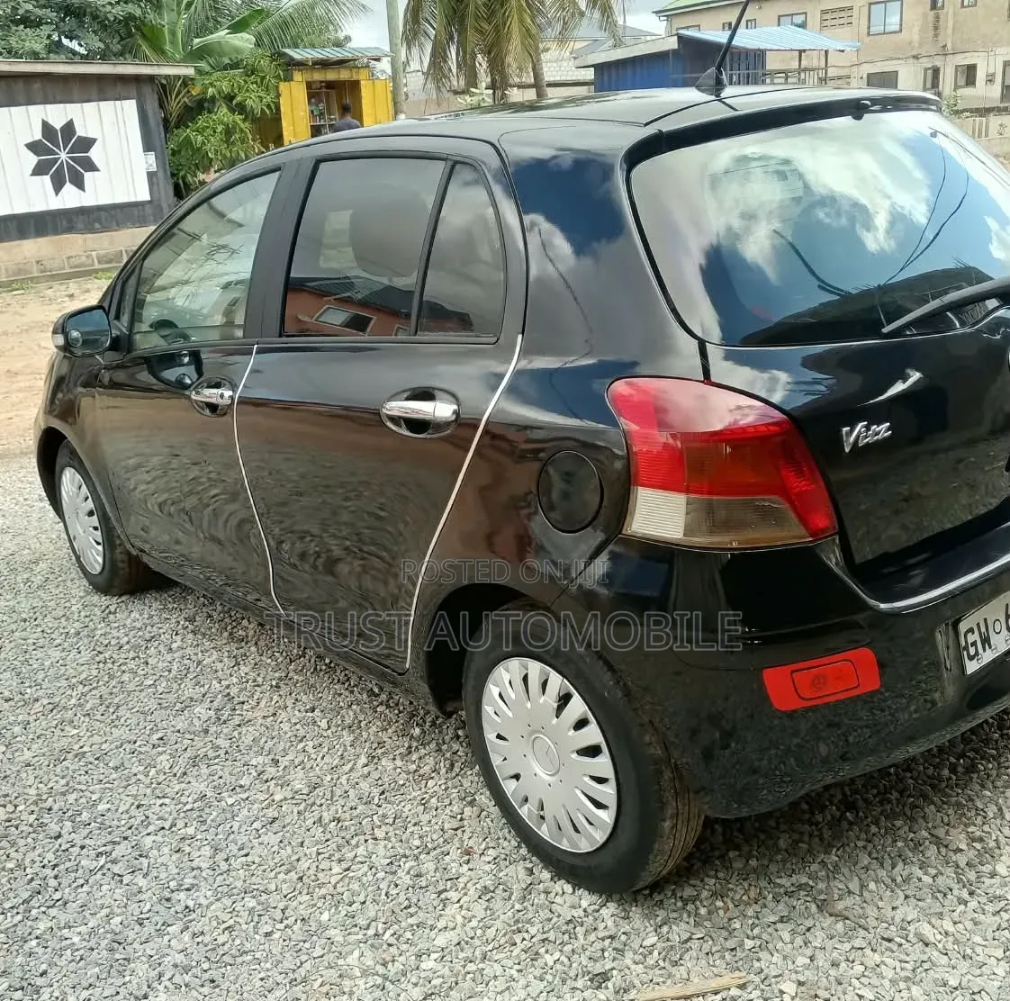 Toyota Vitz 2010 Black
