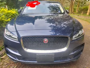 Jaguar F-Pace 35t Portfolio AWD 2018 Blue