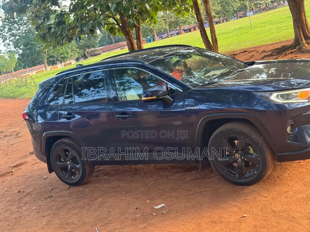 Toyota RAV4 2022 Black