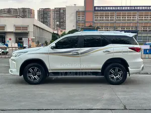 Toyota Fortuner 2.7 AWD 2018 White