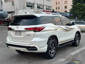 Toyota Fortuner 2.7 AWD 2018 White