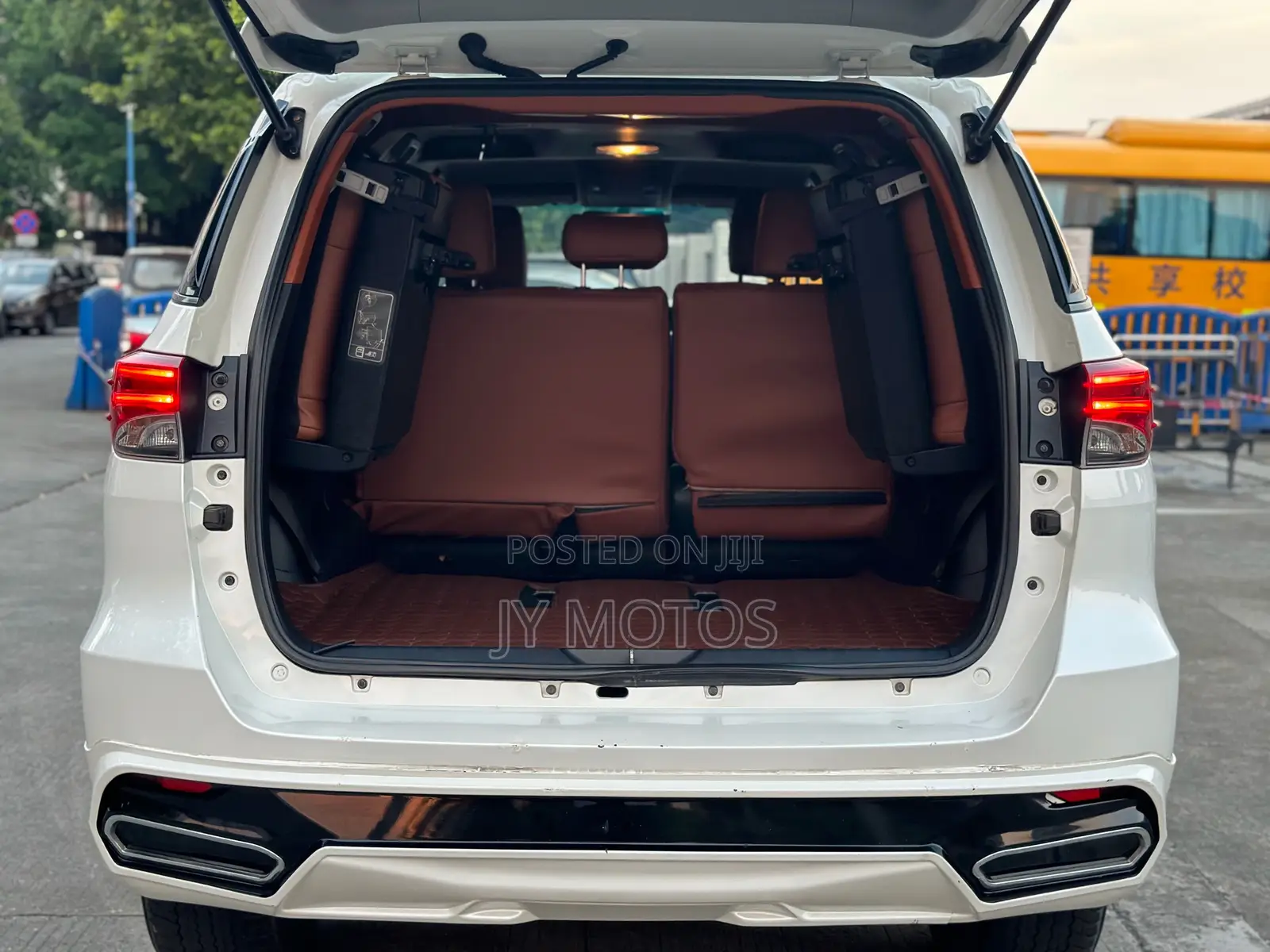 Toyota Fortuner 2.7 AWD 2018 White