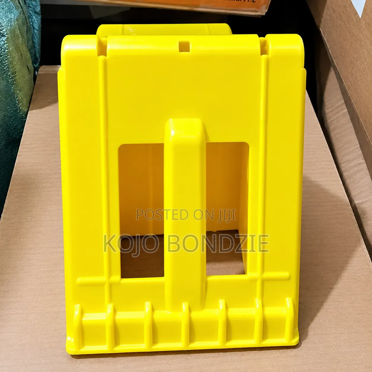PLASTIC WHEEL CHOCK (Heavy Duty )