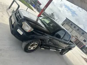 Toyota Tacoma PreRunner 4dr Double Cab 5.0 ft. SB (2.7L 4cyl 4A) 2015