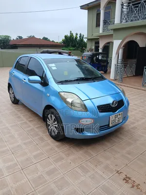 Toyota Vitz 1.3 FWD 3dr 2010 Blue