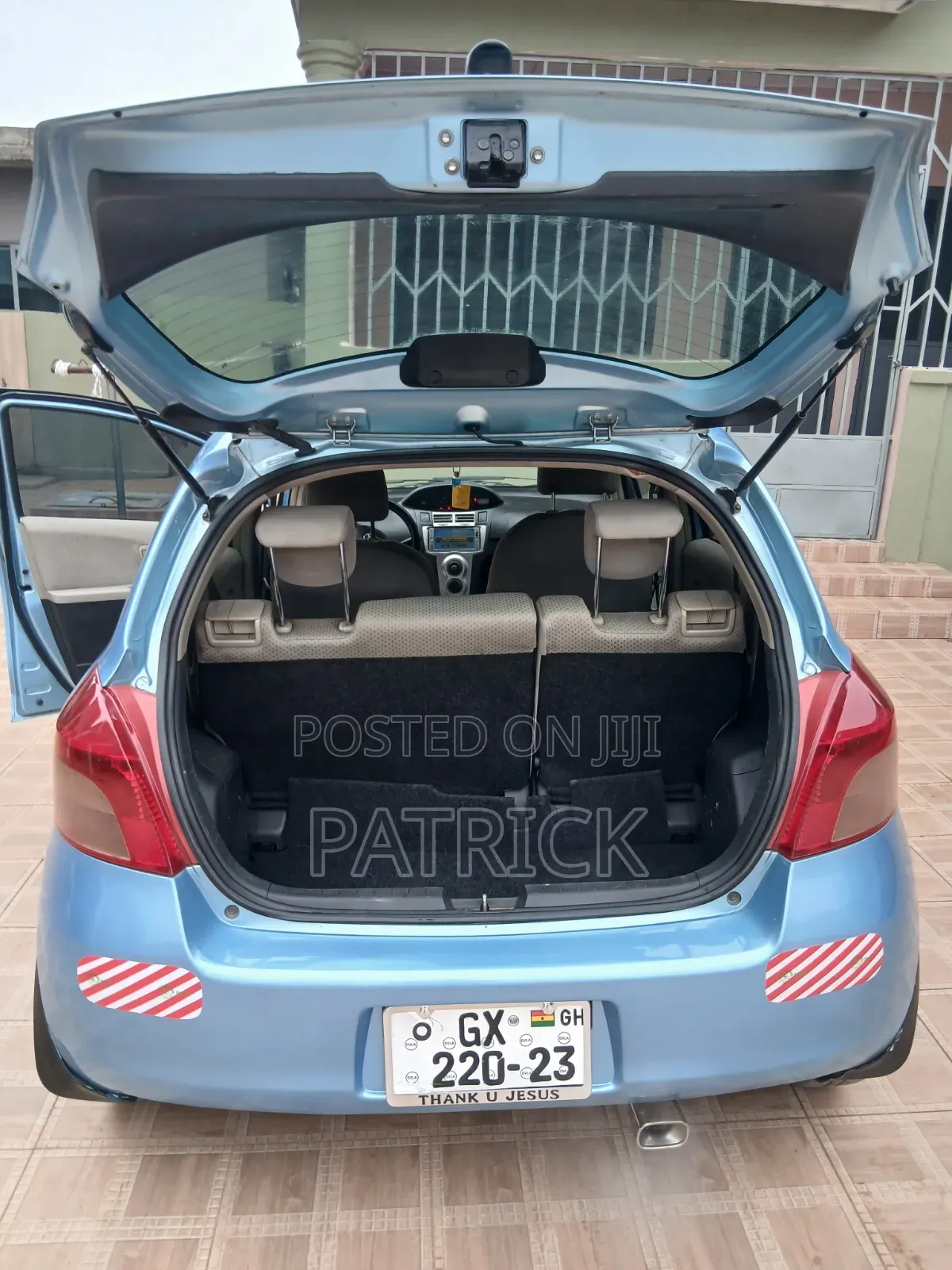 Toyota Vitz 1.3 FWD 3dr 2010 Blue