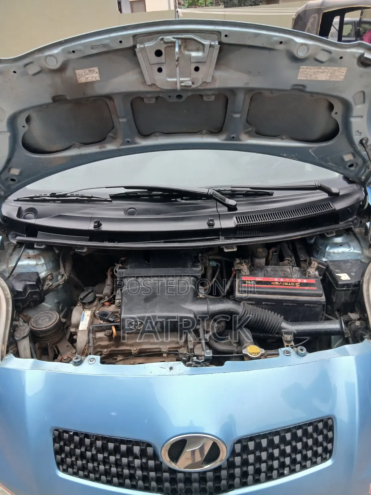 Toyota Vitz 1.3 FWD 3dr 2010 Blue