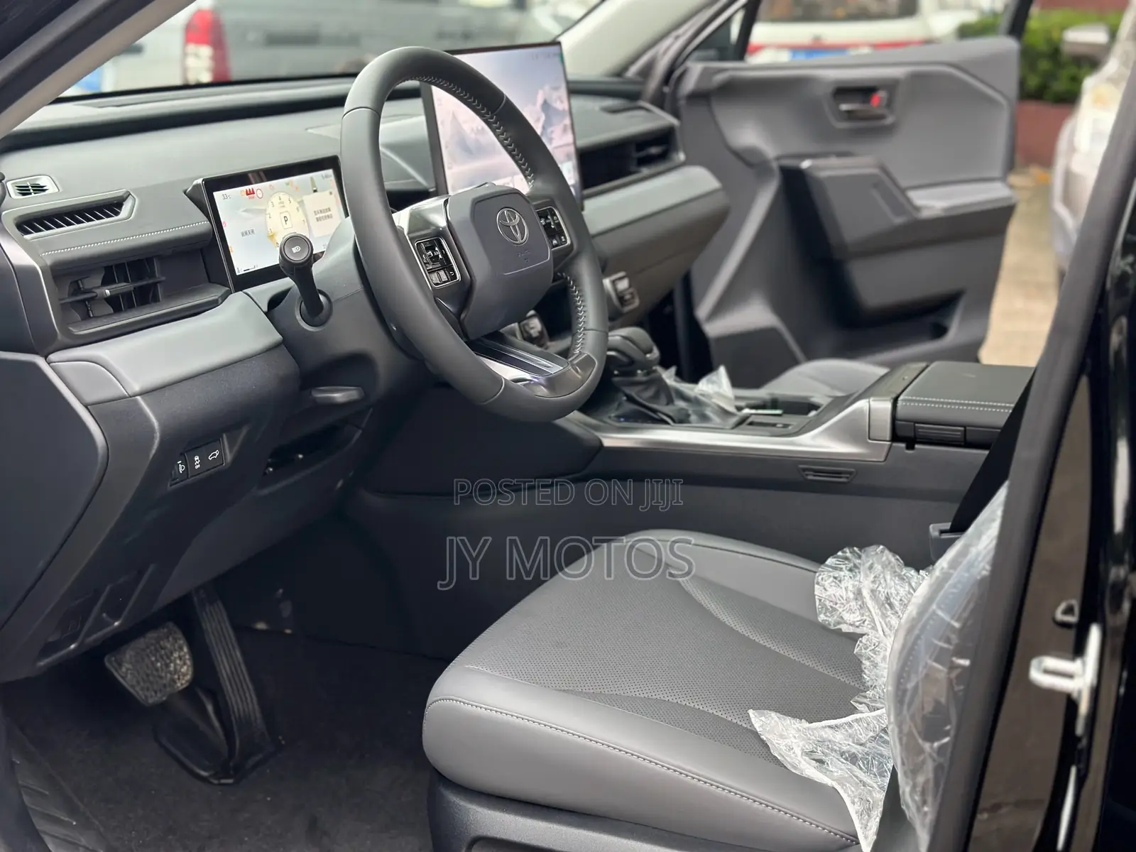 New Toyota RAV4 XLE Premium 2026 Black