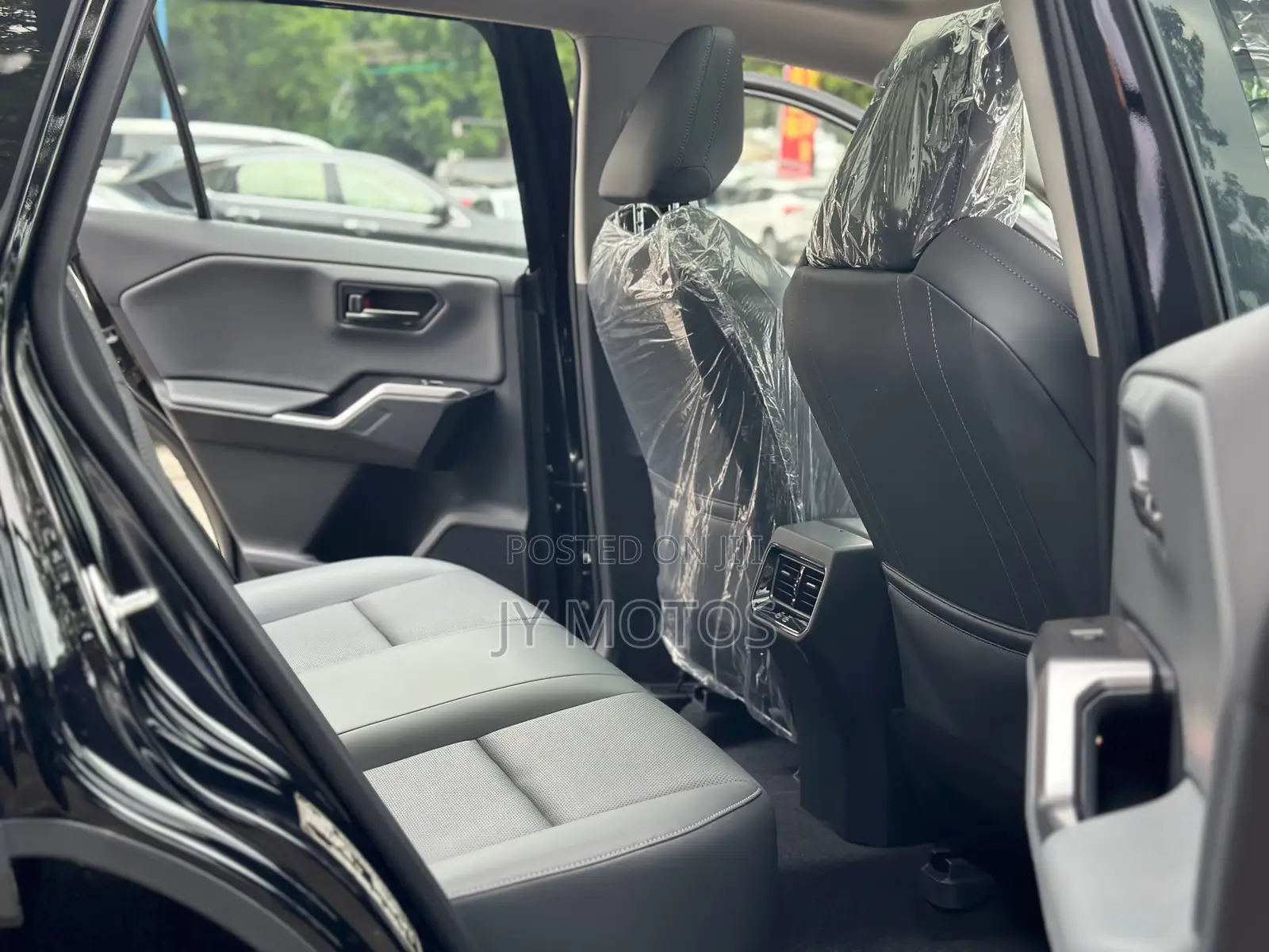 New Toyota RAV4 XLE Premium 2026 Black