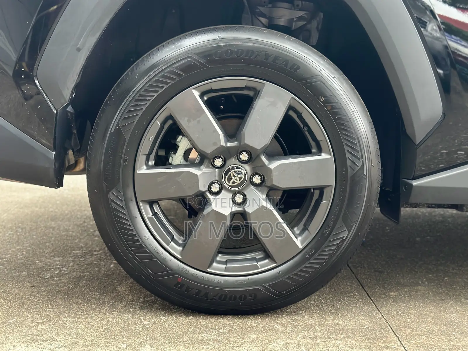 New Toyota RAV4 XLE Premium 2026 Black