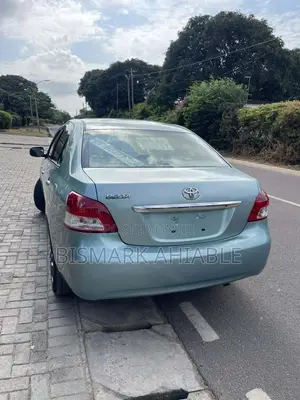 Toyota Belta 2010 Green