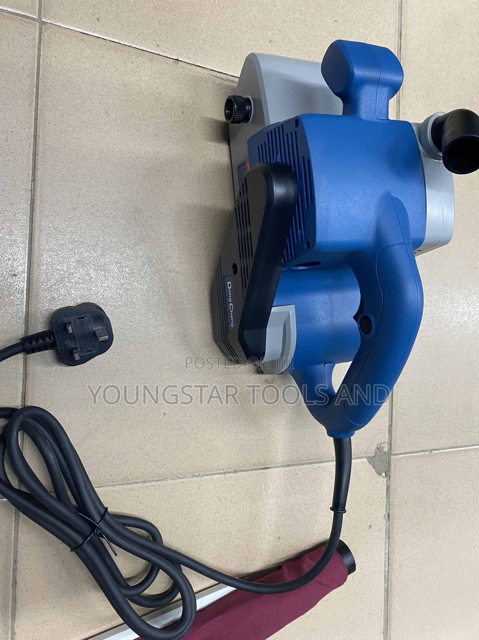 DongCheng 1200W Professional Belt Sander DST610