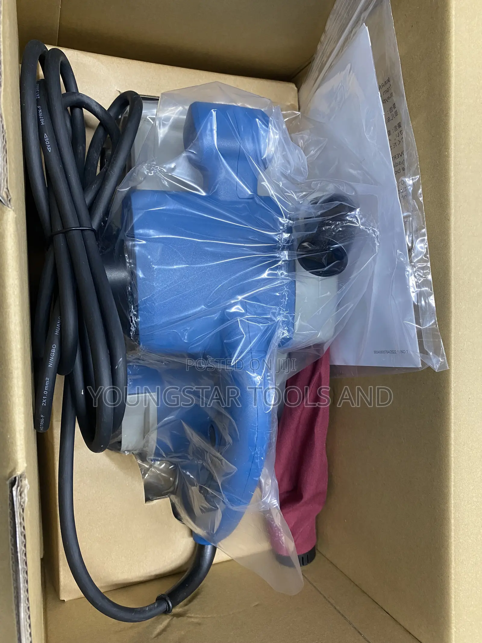DongCheng 1200W Professional Belt Sander DST610