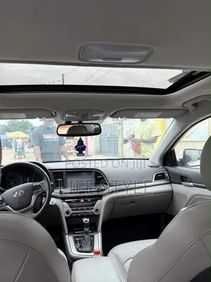 Hyundai Elantra Limited 2018 White
